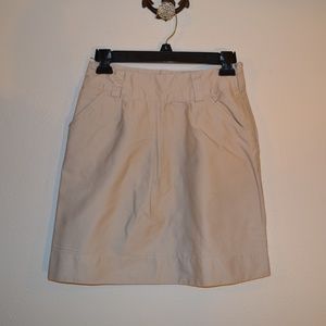 4for$20🤑Romy cream colored skirt xs